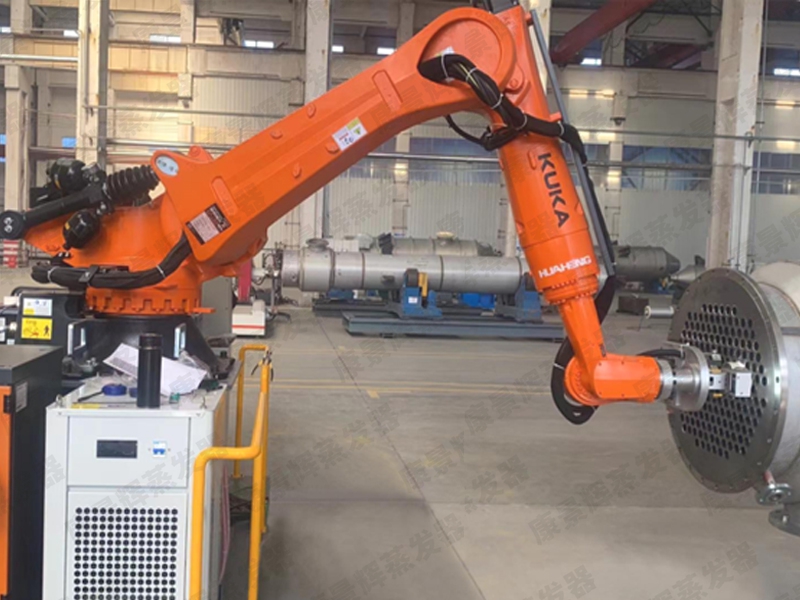 全自動(dòng)機(jī)器人管板焊機(jī)